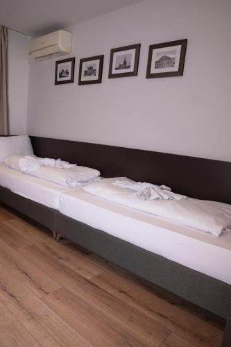 Apartment with Balcony image 7