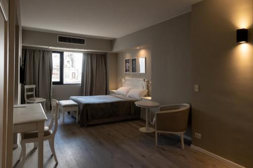 Superior Double Room image 5