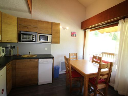 Appartement Auris, 1 pièce, 4 personnes - FR-1-297-149