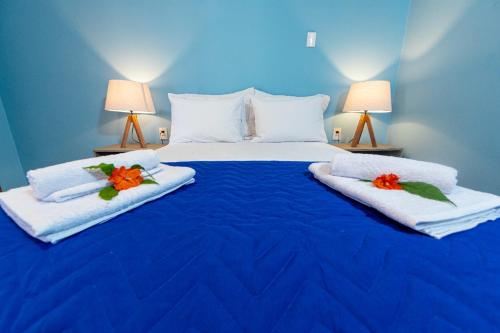 1 double bed, 1 twin bed