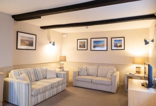 The White Horse Blakeney