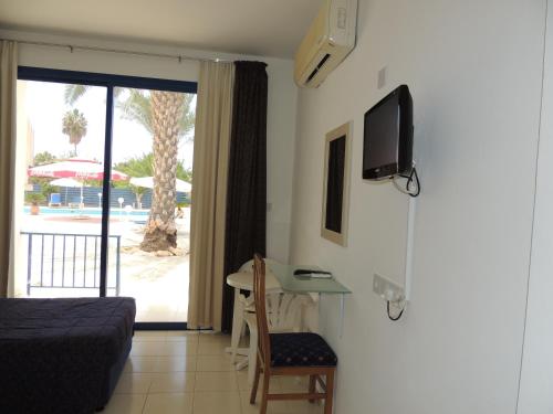West End Hotel, Peyia (foto 6)