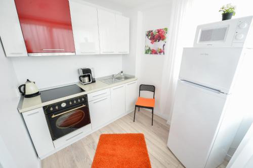 Royal Accommodation - image 9