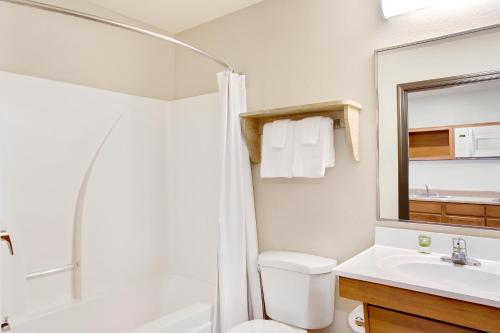 WoodSpring Suites Columbus North I-270 image 15