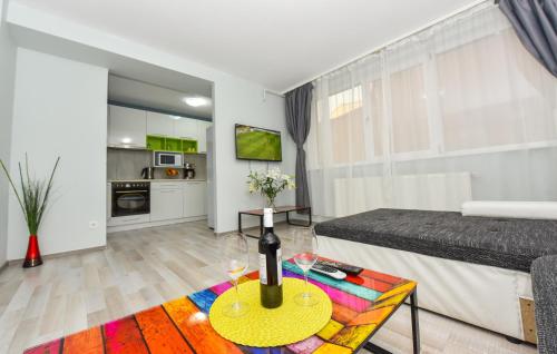 Royal Accommodation - image 8