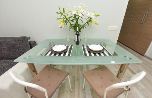 Royal Accommodation - image 3