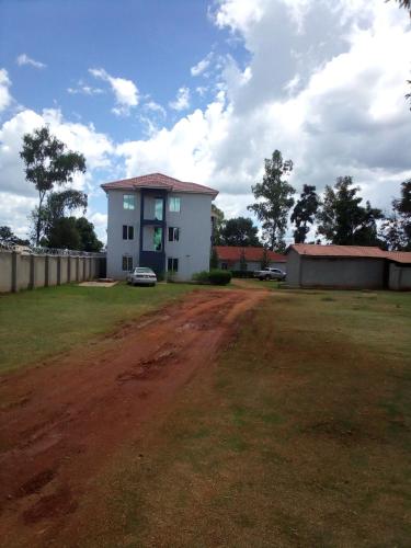 Tampilan eksterior, Dich Comfort Hotel University Branch in Gulu