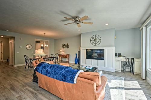 Lake Keowee Condo with Balcony, Community Perks in Salem, USA