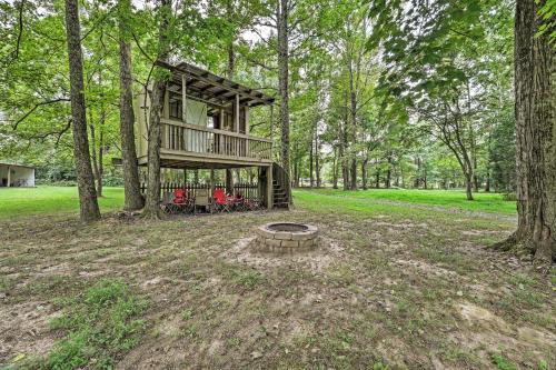 Quiet Nashville Area Home with Pool - 15 Mi to Dtwn in Joelton, USA