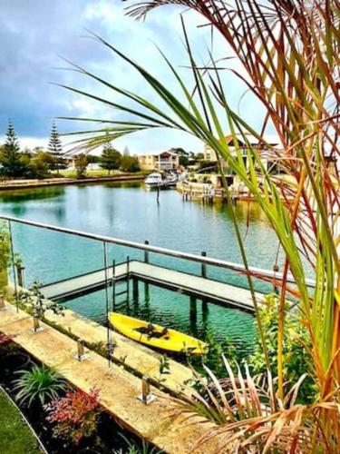 Sandpiper Island Tranquil Waterfront Views & Jetty