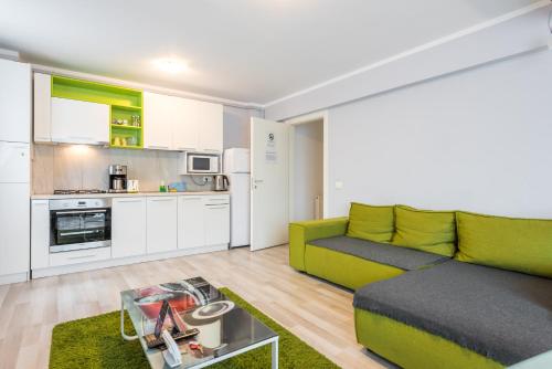 Royal Accommodation - image 2