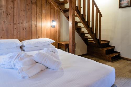 323224786 Chalet du Lys Hotel & SPA