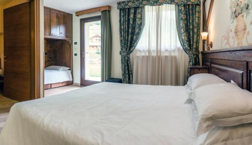 323225217 Chalet du Lys Hotel & SPA