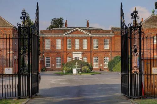 Baylis Park Hotel, Slough