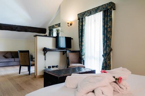 323226493 Chalet du Lys Hotel & SPA
