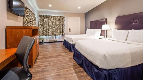 2 queen beds