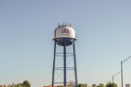 Frontdesk I The Meridian Jacksonville - image 4