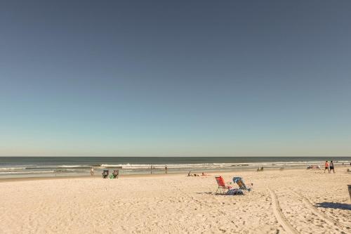 Frontdesk I The Meridian Jacksonville - image 8