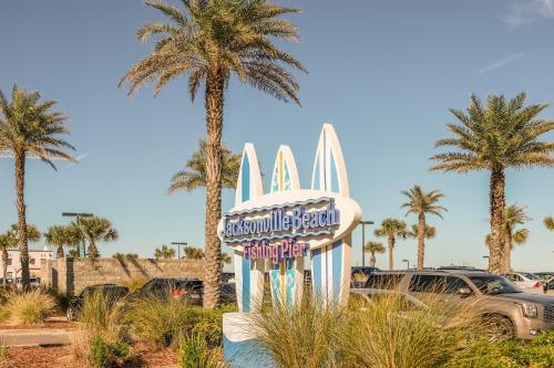 Frontdesk I The Meridian Jacksonville - image 11