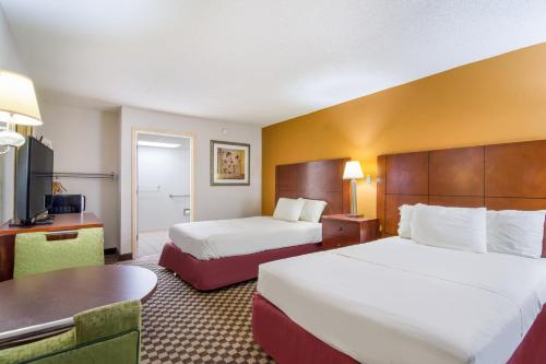 2 double beds