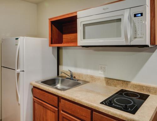مطبخ, WoodSpring Suites Columbus Easton in Strawberry Farms