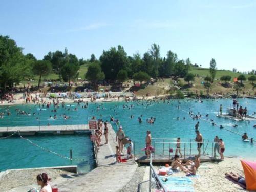 Maison au calme à la campagne dans le Quercy avec piscine et spa gonflable