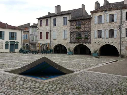 Maison au calme à la campagne dans le Quercy avec piscine et spa gonflable