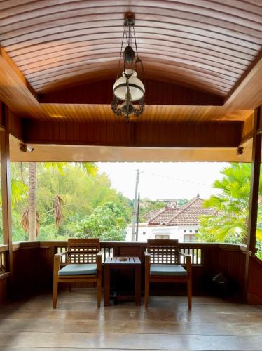 Tomohon Private Pool Villa Batu