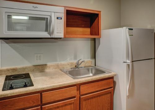 WoodSpring Suites Columbus NE I-270 Airport