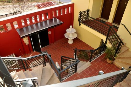 Dominique Meteora House