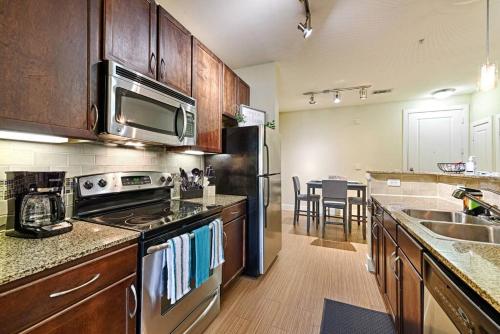 1 BR Dallas Suite,Central Location for activities