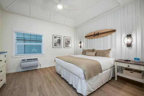 Casey Key Resorts - Beachfront in Laurel (FL)