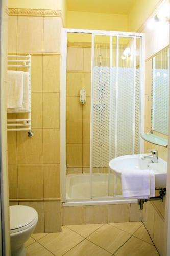 Hotel Przy Oślej Bramie - Zamek Książ - image 4