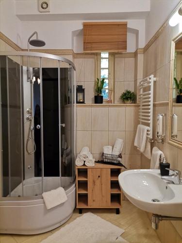 Hotel Przy Oślej Bramie - Zamek Książ - image 5