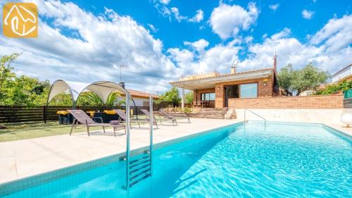 Blanes Villa Sleeps 8 Pool Air Con WiFi gîte à louer Tordera