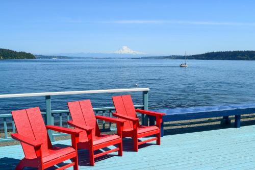 Sunrise Beach House - Gig Harbor