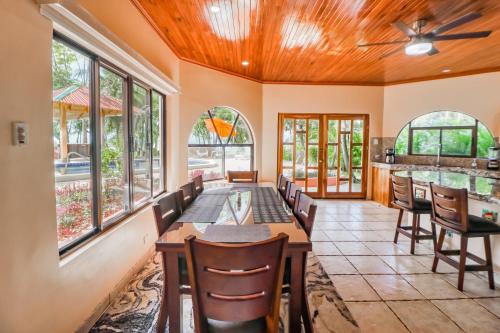 Casa de Somer in Esterillos Este