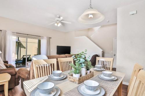 Regal Palms Retreat