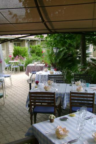 Auberge De Tavel - image 7