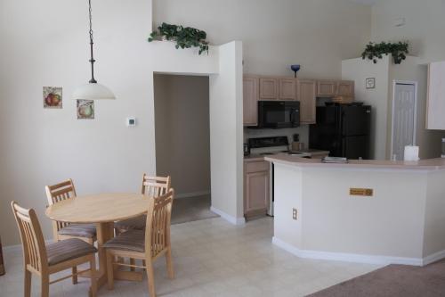1061 Lake Berkley Drive Home - image 5