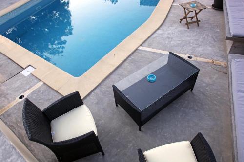 Auberge De Tavel - image 13