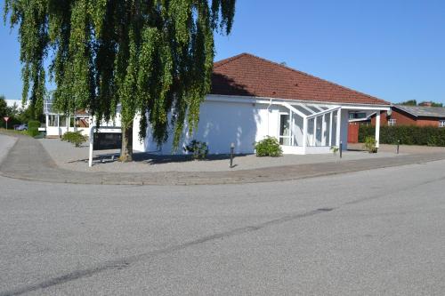 Dolphin Rooms - image 7