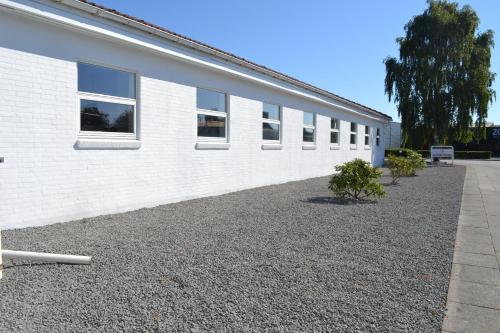 Dolphin Rooms - image 12