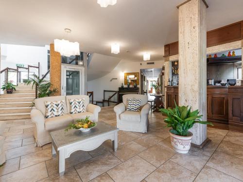 Hotel RaffaEl 3