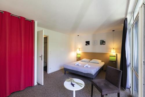 Privilege Family Room (3 Adults + 2 Children)
