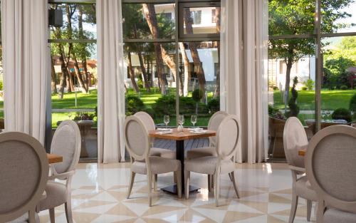 Primorie Grand Resort Hotel 4* - image 10