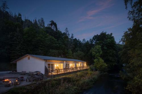 BODETALER BASECAMP LODGE - Bergsport- und Naturerlebnishotel