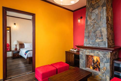 room detail thumbnail 0