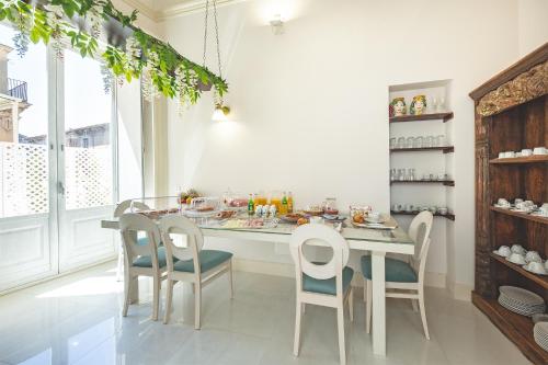 Home dentro il teatro 3
