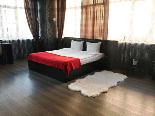 City Hotel - image 3